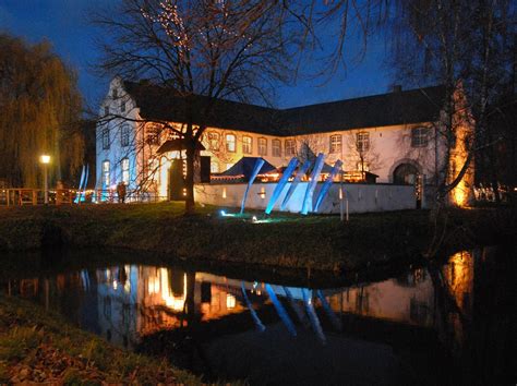 Grefrath Das Bietet Der Romantische Weihnachtsmarkt An Der Dorenburg