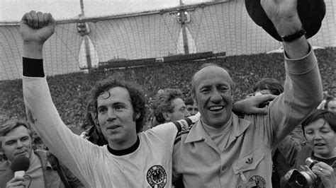 Beckenbauer E La Germania Quella Stretta Di Mano All Est