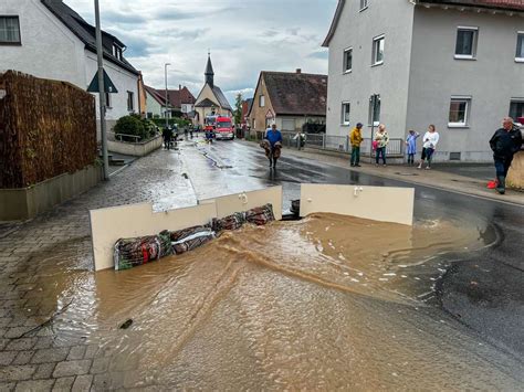 Unwetter Starkregen Im Landkreis Bamberg F Hrt Zu Berfluteten Stra En