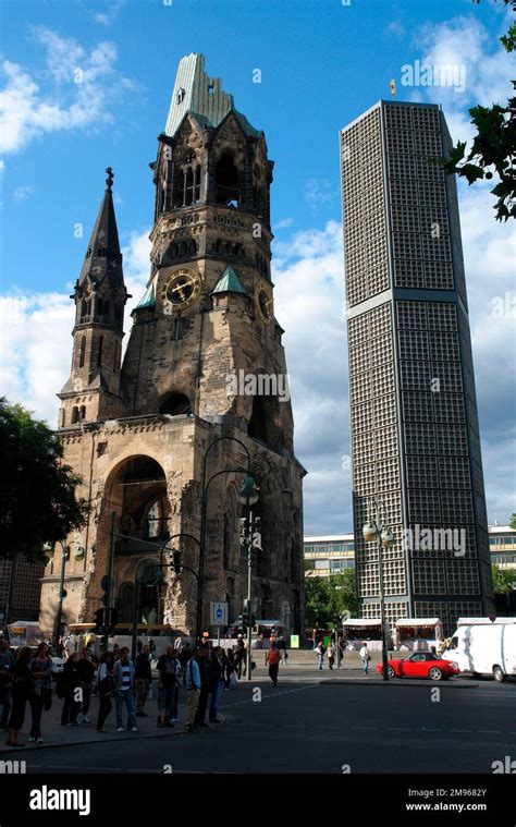 evangelische Kaiser Wilhelm Gedächtniskirche am Kurfürstendamm in