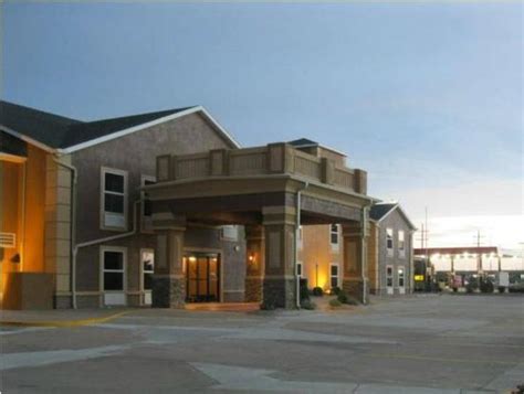 Best Western Plus Midwest Inn & Suites $80 ($̶1̶0̶4̶) - UPDATED 2018 ...