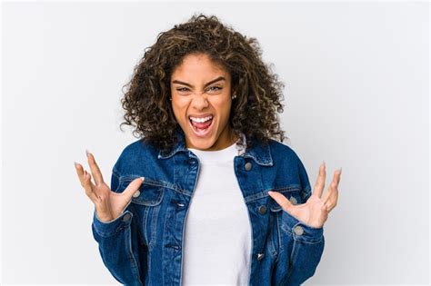 Premium Photo Young African American Woman Screaming With Rage