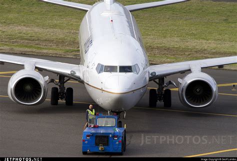 N Boeing United Airlines Geoff Landes Jetphotos