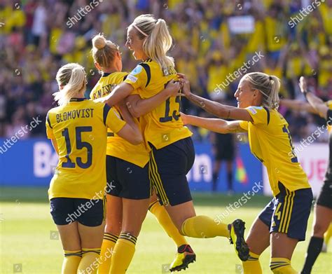 Hanna Bennison 2l Sweden Celebrates Teammates Editorial Stock Photo