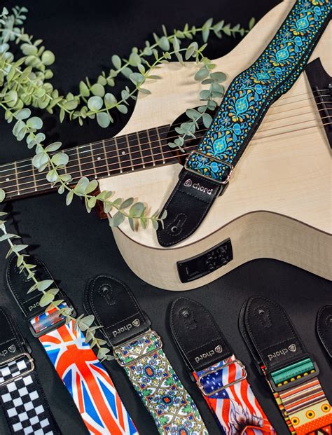 Chord Blue Floral Deluxe Guitar Strap Djkit