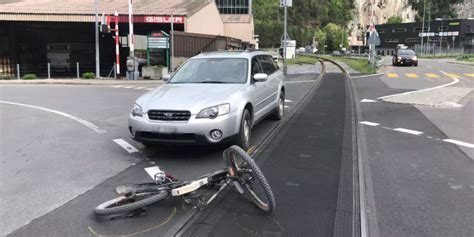 Schattdorf UR Kollision Zwischen Personenwagen Und E Bike