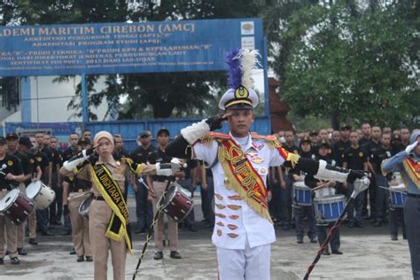 Parade Marching Band Gema Digthara Bahari Amc Akademi Maritim Cirebon