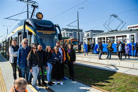 Tramwaje z pasażerami kursują już na całej długości trasy na Naramowice