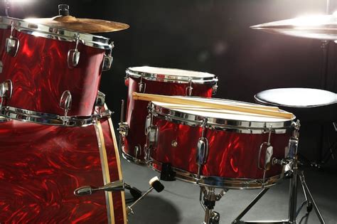 page  red drum set images    freepik