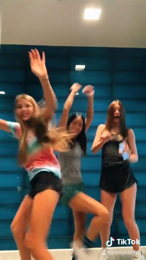 +14 Best Friend Tik Tok Dance Ideas