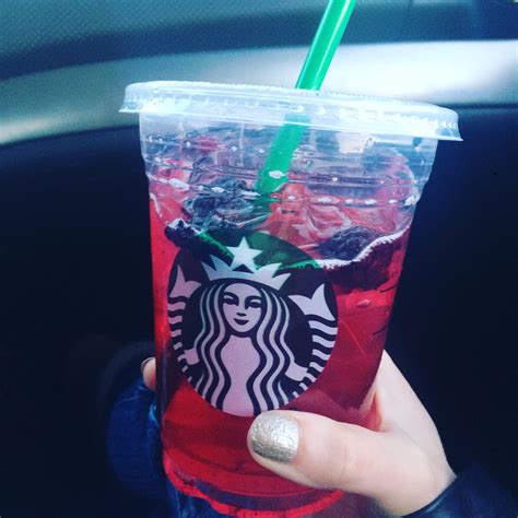 How To Make Starbucks Very Berry Hibiscus Refresher Recipe Bryont Blog