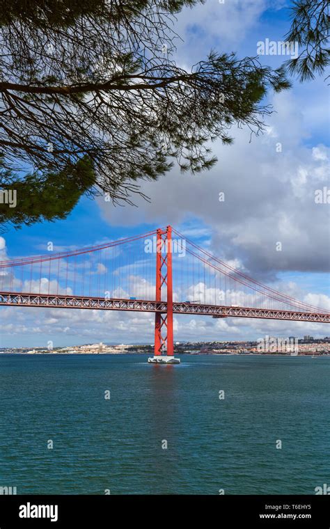 25th Of April Bridge And Cristo Rei Hi Res Stock Photography And Images