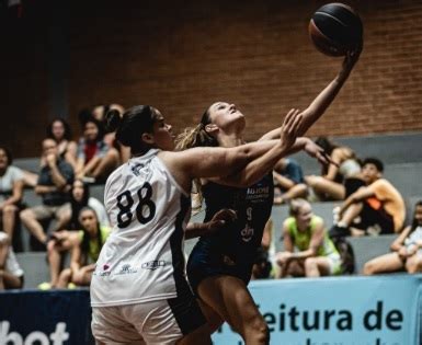 Basquete Feminino Josense Tem Aproveitamento Total Jogando Juntos