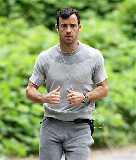 Dlisted Liv Tyler Says Justin Theroux’s Bulge Is “distracting”