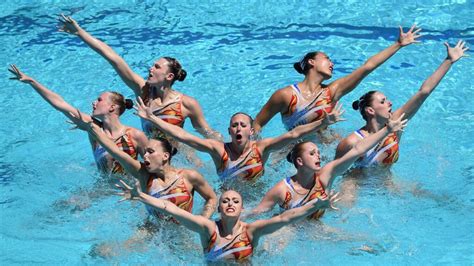 Un gala de natation artistique avec léquipe de France à Mérignac