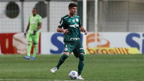 Coritiba Acerta A Contrata O Do Zagueiro Kuscevic Do Palmeiras