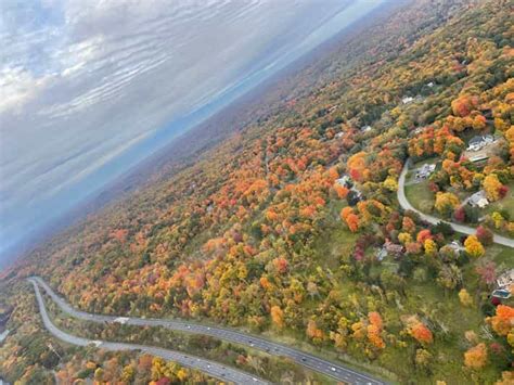 Hudson Valley Fall Foliage Shared Helicopter Tour | GetYourGuide