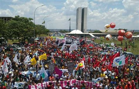 G1 Protesto Contra Cunha Fecha Quatro Das Seis Faixas Do Eixo