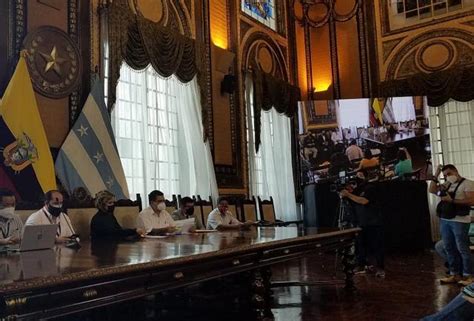 El COE de Guayaquil ratifica que la suspensión de clases será por 30