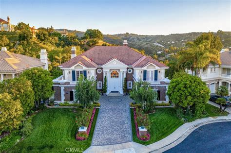 Tarzana Real Estate Local Info - Homes for sale, Stats, & More | Gated ...