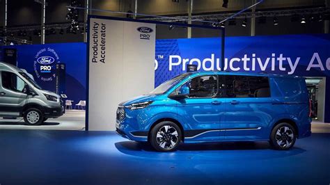 Ford Pro Ecco Il Nuovo Transit Custom Ibrido E Super Connesso