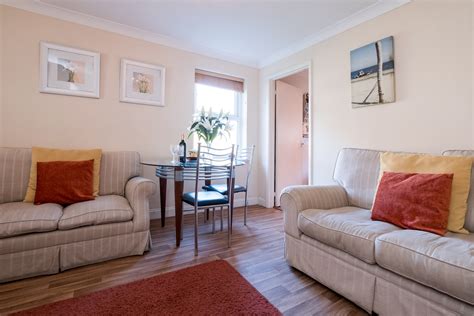 1 Bedroom Apartment in Aldeburgh - 17 Britten Close by Aldeburgh