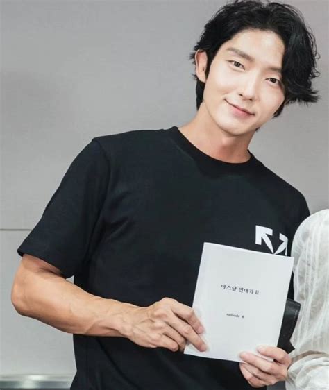 Pin De Ana Mar A Sandoval Poveda En Lee Joon Gi Lee Joon Que Guapo Leer