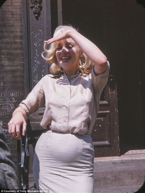 Never Before Seen Picturess Marilyn Monroe Pregnant By Yves Montand