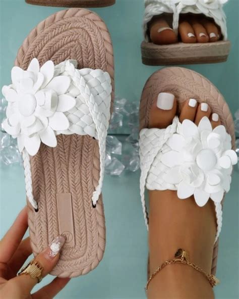 Strand Flip Flops Mit Geflochtenem Blumenmuster Und Zehensteg