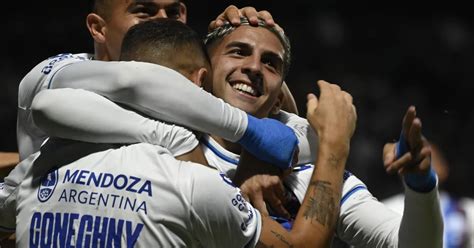 Godoy Cruz Venció 2 1 A Platense Y Es El Primer Clasificado A Los