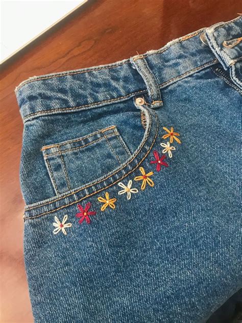 Cute And Easy Diy Lazy Daisy Embroidery Embroidery Jeans Diy Clothes