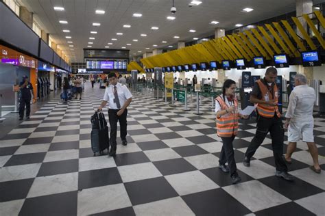 Governo pretende reduzir número de passageiros no Aeroporto Santos