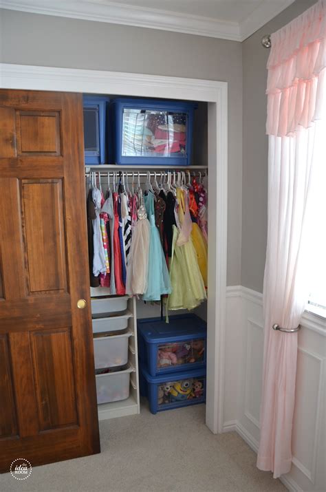 Organize Closet Tips and Labels - The Idea Room