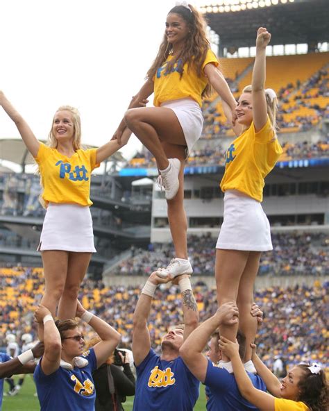 Pitt Cheerleaders