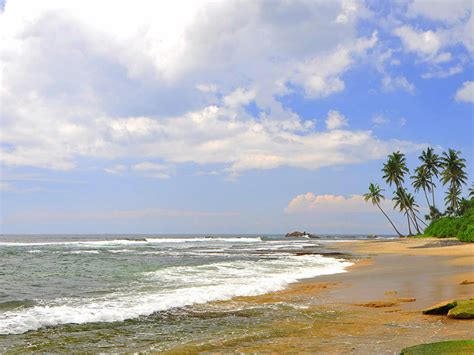 Galle Beach in Sri Lanka | Beach Destinations in Sri Lanka | Sri Lanka ...