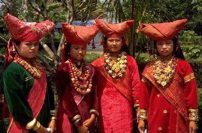 SEJARAH DAN BUDAYA SUKU MINANGKABAU - Indonesia Punya Cerita