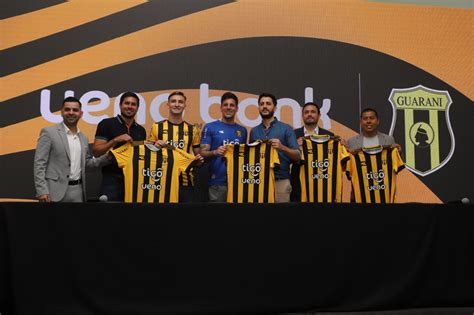 La nueva camiseta de Guaraní llega con Ueno como sponsor Últimas