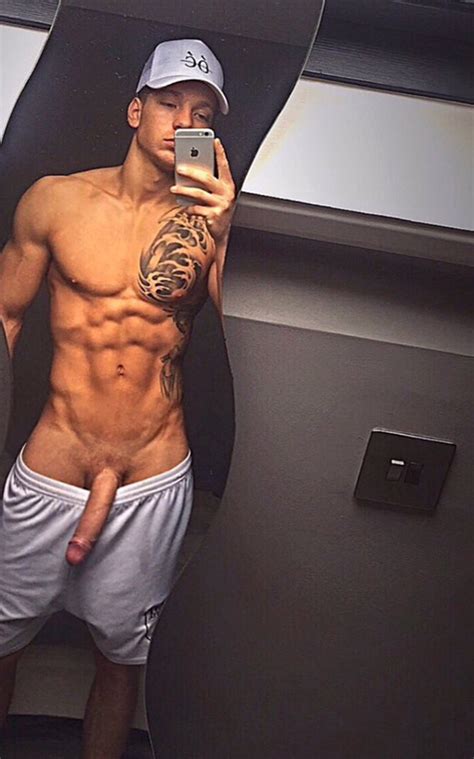 Brandon Myers From Ex On The Beach Puts His Alleged XXXPicss