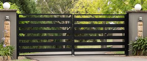 The Best 2022 Guide To The Cost Of Fence Installation Hankins Decks Llc