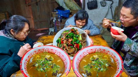 Crazy Spicy And Delicious Duck Blood Intestines Traditional Rural