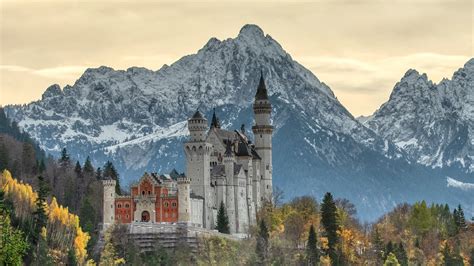 11 Fascinating Neuschwanstein Castle Facts