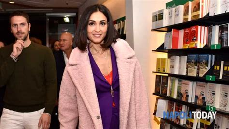 Caterina Balivo Torna A Napoli Per Il Suo Primo Libro Foto De Cristofaro