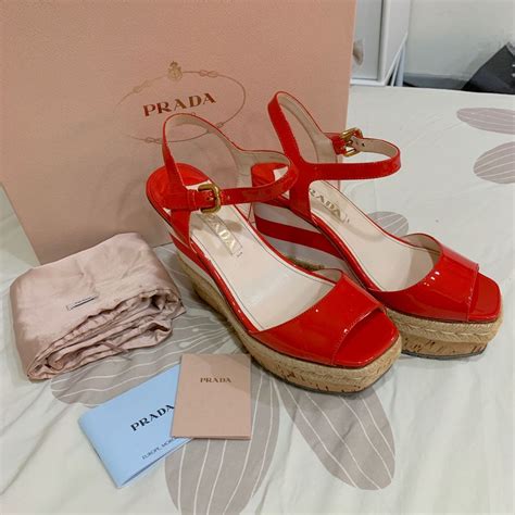 正品 Prada 紅色 漆皮 楔型 厚底 高跟涼鞋 坡跟 37 女鞋 法國購回 可面交 全新 Yahoo奇摩拍賣