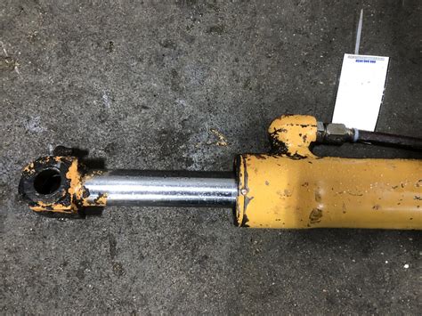 Case 1845c Hydraulic Cylinder For Sale