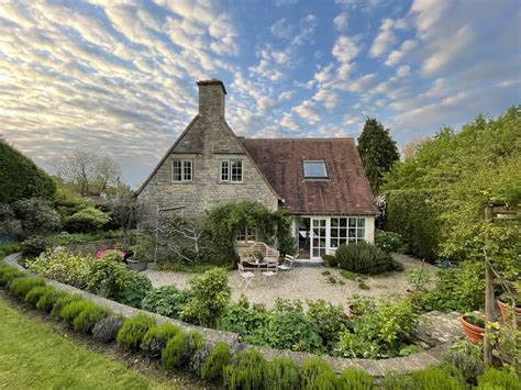 Cockbury Cottage Knight Frank Cotswolds Aonb Winchcombe Cheltenham