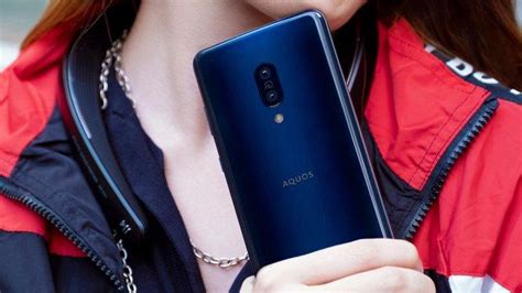 Spesifikasi Lengkap Sharp Aquos Zero Smartphone Super Ringan Yang