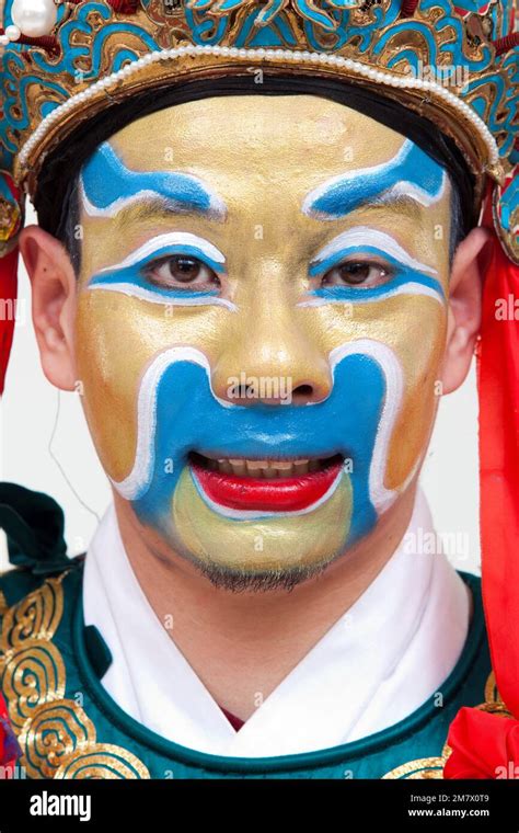 Peking Operas God Of Wealth Stock Photo Alamy