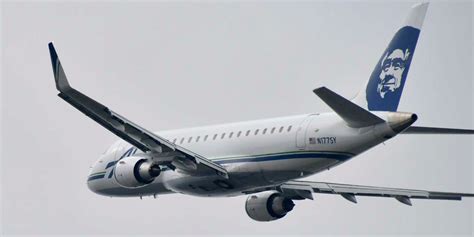 Alaska Airlines, SkyWest Flights Involved in Near-Miss in Oregon ...