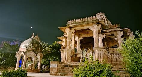 Tour to the Mandore Garden - Jodhpur | FREETOUR.com