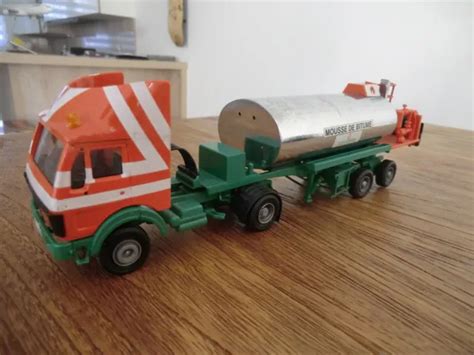 Miniature Camion Semi Remorque Mercedes Benz Cef Replex Mousse De